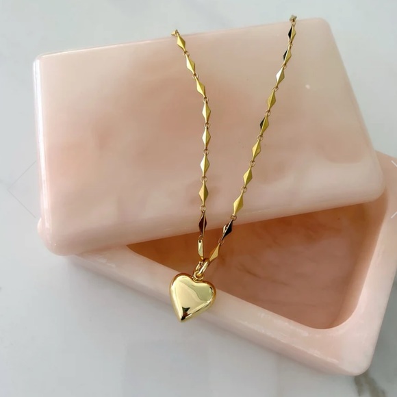 LANA Heart necklace from HRH Collection - Picture 1 of 13